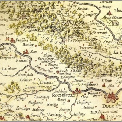 Borne-colonne N3 de la forêt de Chaux à La Vieille-Loye